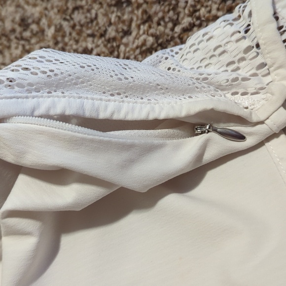 Lululemon Speed Up Lace Trimmed Linerless Short - Picture 6 of 6